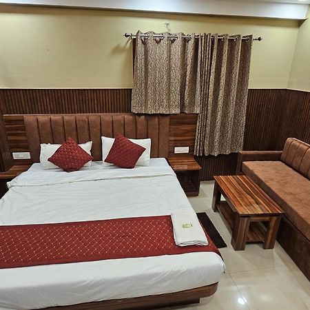 Tirupati Lodge Njp 西里古里 外观 照片