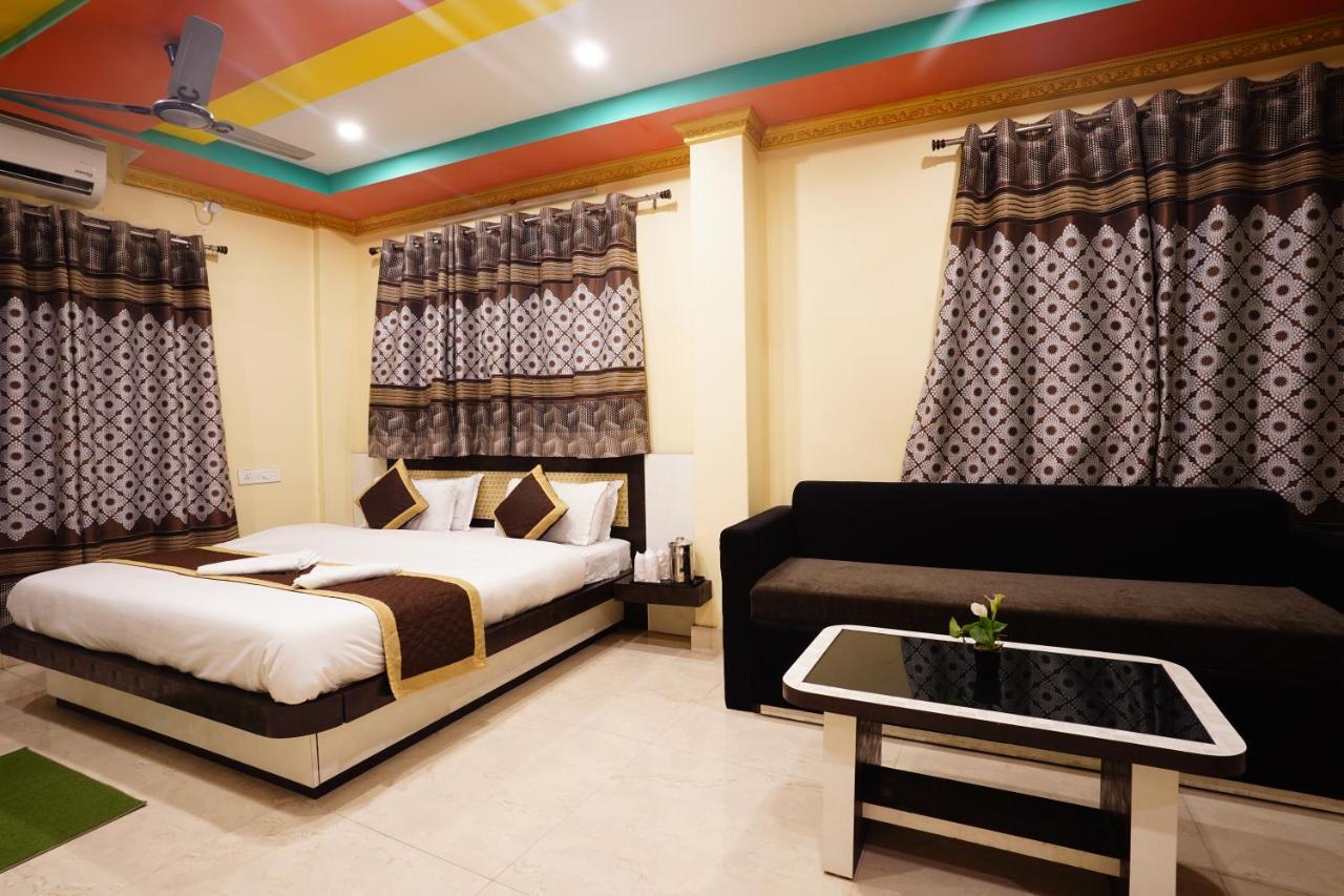 Tirupati Lodge Njp 西里古里 外观 照片