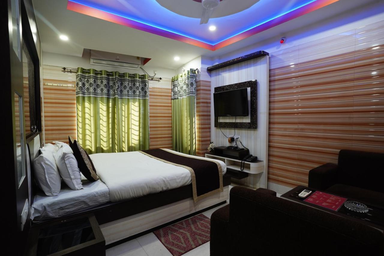 Tirupati Lodge Njp 西里古里 外观 照片