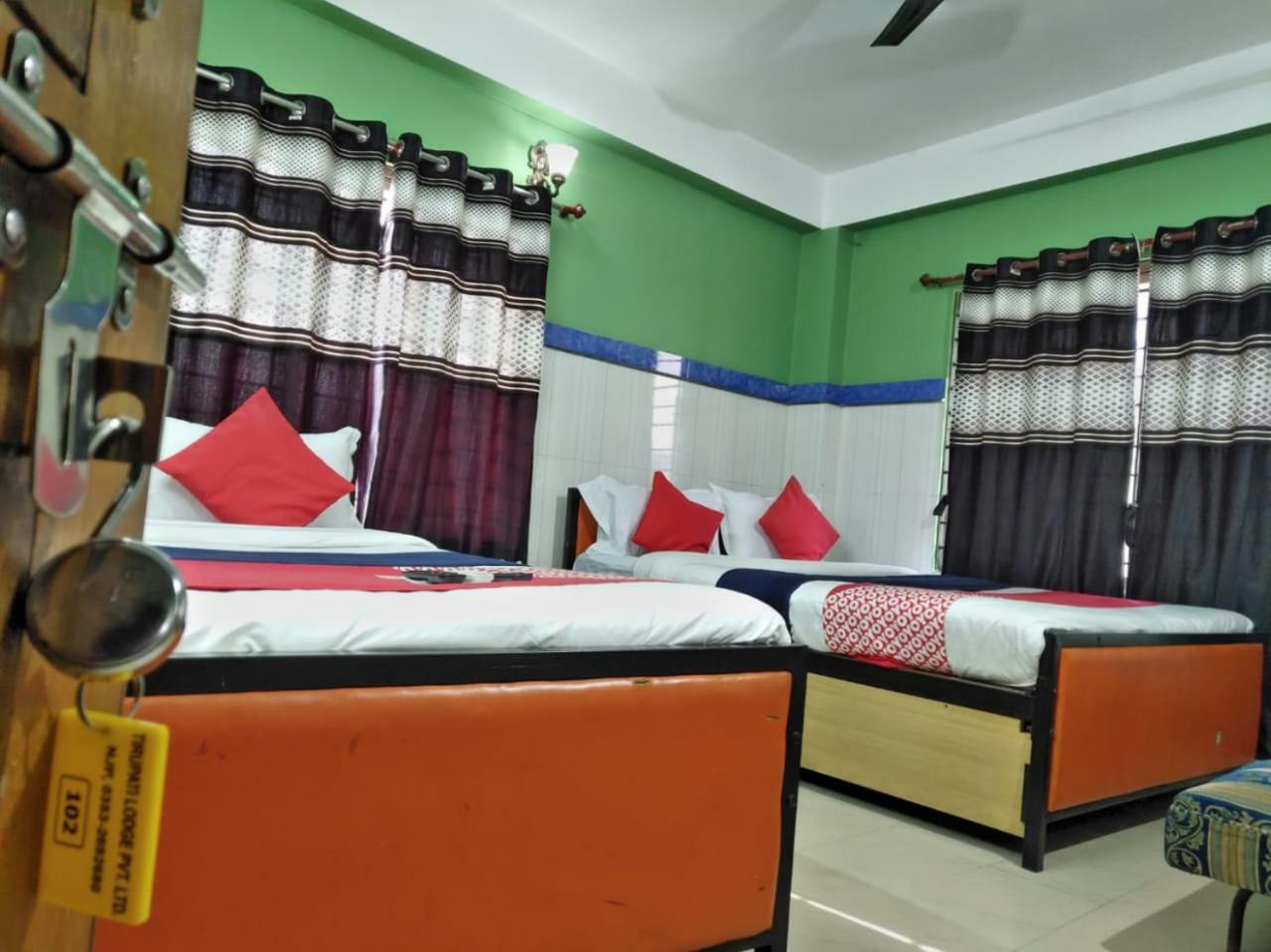 Tirupati Lodge Njp 西里古里 外观 照片
